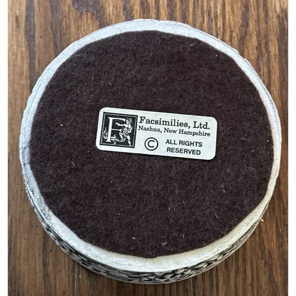 Facsimilies Ltd IRISES Van Gogh Design Powder Box TrinketV Plaster Container - Picture 4 of 4